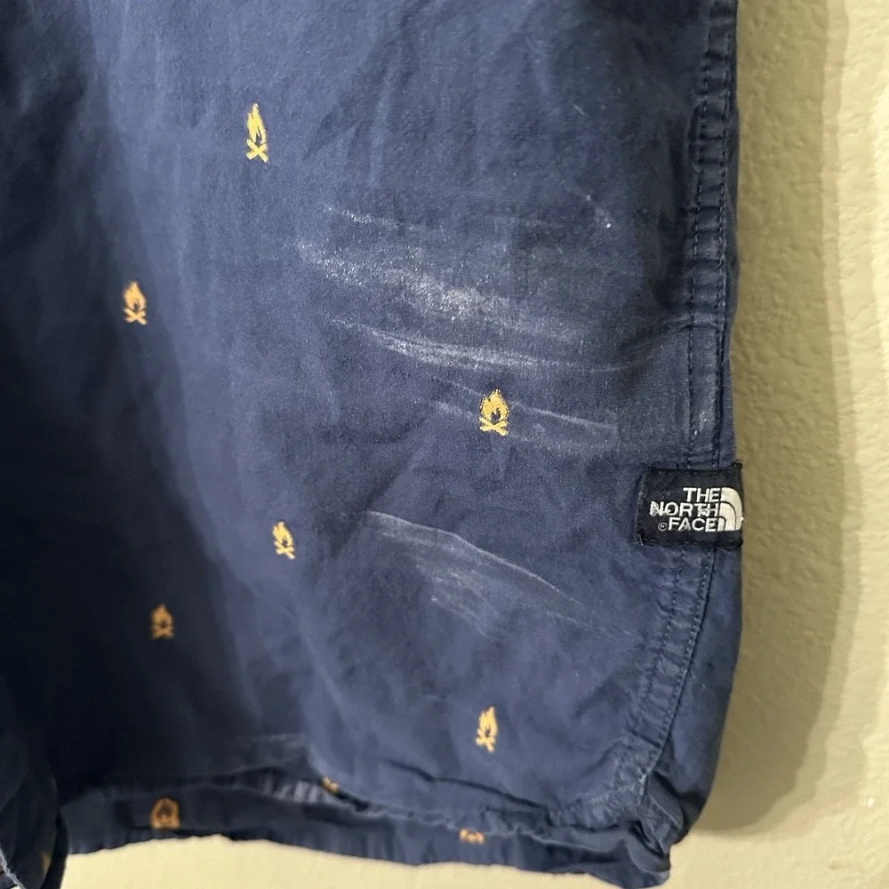 The North Face Men's‎ Shirt Large Blue Campfire Print Short Sleeve Button Up